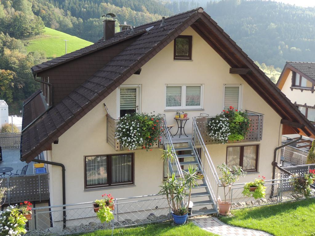 Gaestehaus Und Ferienwohnung Baechle Bad Peterstal-Griesbach Exterior photo